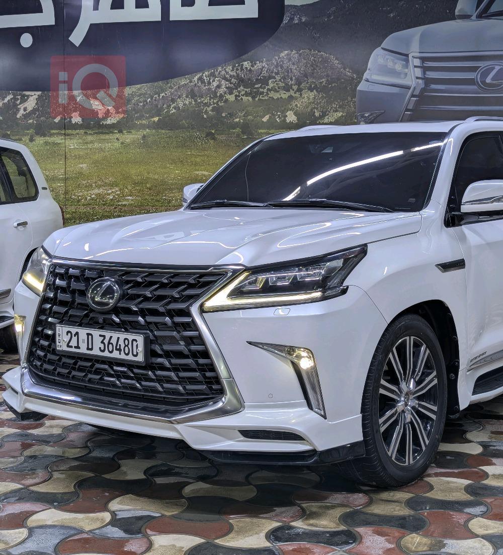 Lexus LX